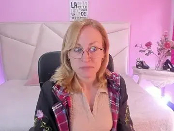Stripchat Free Live Porn of SammySanders