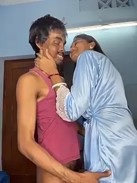 Stripchat Sex Cam of Sweet-priyaa