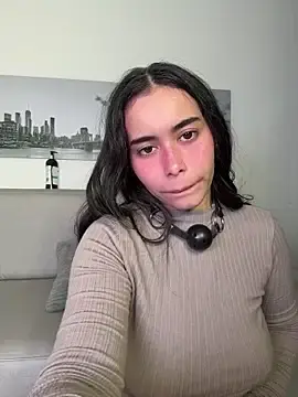 Stripchat Live Sex Cam of SophieRoyals