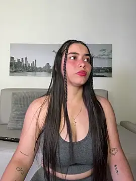 Stripchat Sex Cam of SophieRoyals