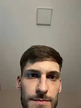 Stripchat Free Porn Cam of skinnytwink2008