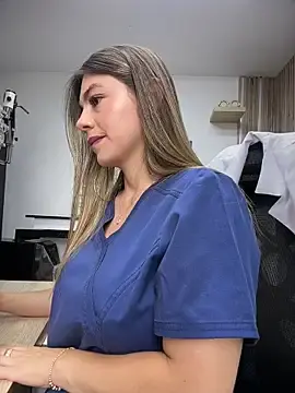 Stripchat Live Sex Cam of alicee16
