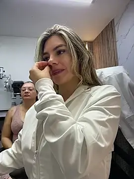 Stripchat Live Sex Cam of alicee16