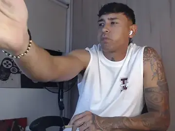 Stripchat Free Porn Cam of felipelopezz23