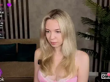 Stripchat Private Sex Chat of Holl1Would