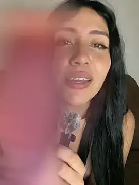 Stripchat Free Porn Cam of LunaAurora3