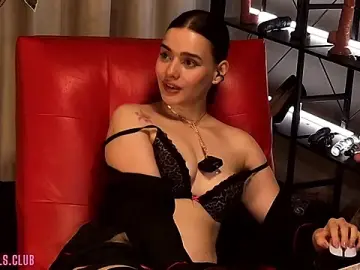 Stripchat Adult Webcam of SophieCharm
