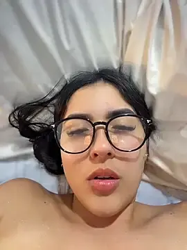 Stripchat Sex Cam of I_AM_SOPHIE_