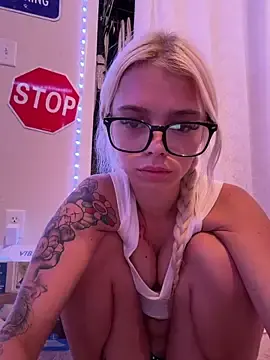 Stripchat Free Porn Cam of Terribletabby