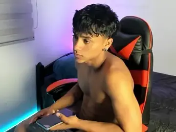 Stripchat Free Porn Cam of ZYZZ1312
