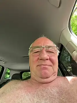 Stripchat Adult Webcam of biggandybig