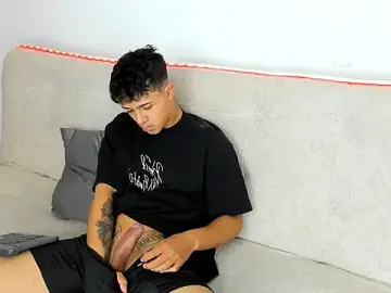 Stripchat Live Sex Cam of _Alex_Colton