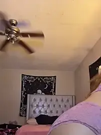 Stripchat Watch Live Sex Cams of HoneyAndFlowers21