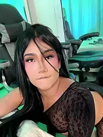 Stripchat Free Live Porn of Dulcee__Maria_