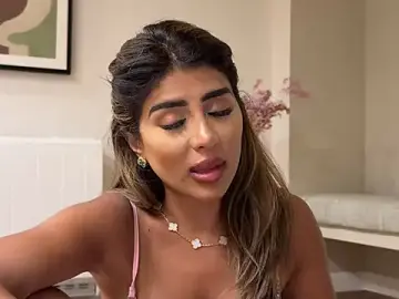 Stripchat Live Sex Cam of ArabicBarbie
