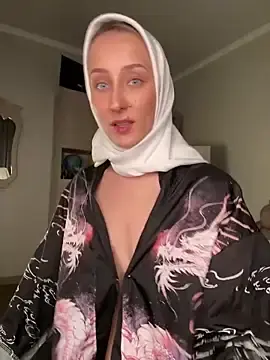 Stripchat Adult Webcam of FlexibleDoll_