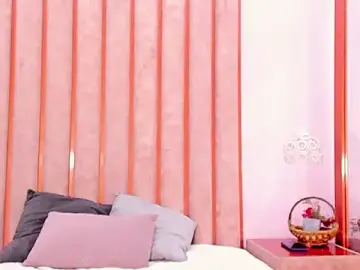 Stripchat Best live sex cam show of NaomiBennetti