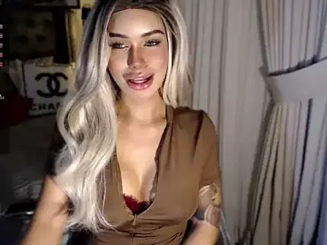 Stripchat Best live sex cam show of ParisianDoll