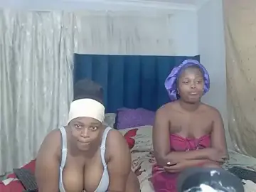 Stripchat Free Porn Cam of NaturalCurves7