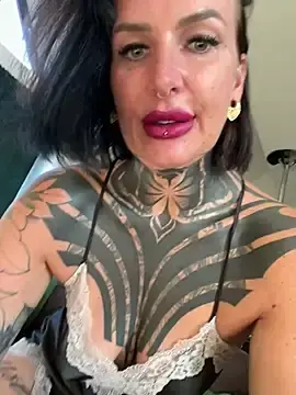 Stripchat Nude Webcam of KathaleaNoir
