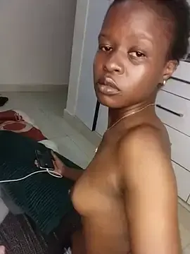 Stripchat Live Sex of Holy_sinnerr