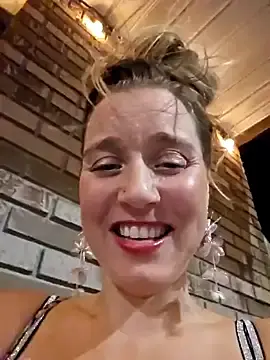 Stripchat Watch Live Sex Cams of SkyelarsWorld
