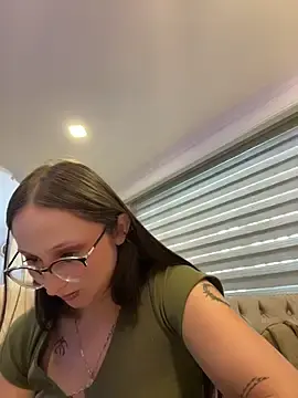 Stripchat Sex Cam of Maddy_roouse