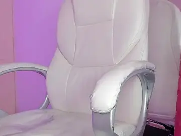 Stripchat Live Sex Cam of elli_scott_1