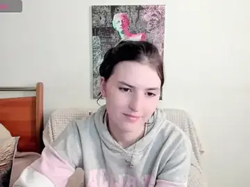 Stripchat Watch Live Sex Cams of Kira_Devi