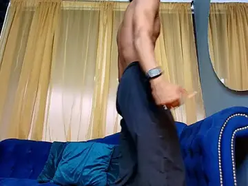 Stripchat Adult Webcam of Ethan_Fox11