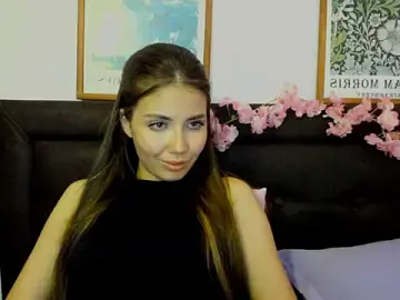 Stripchat Free Porn Cam of Aurora_Glow21