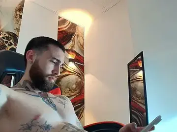 Stripchat Free Live Porn of Luke_davis01