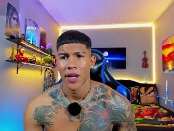 Stripchat Best Webcam of Damian_latinxxx