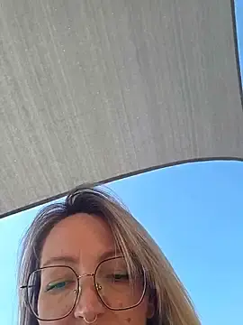 Stripchat Sex Cam of MissMialicious