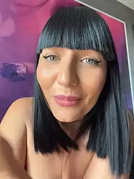 Stripchat Adult Webcams of MysticCleo