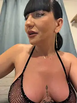 Stripchat Free Live Porn of MysticCleo