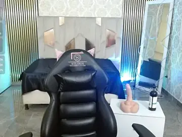 Stripchat Free Porn Cam of kolyn_tay