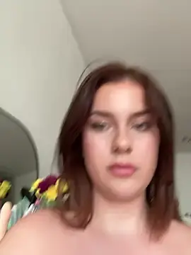 Stripchat Free Porn Cam of MaribelRiver