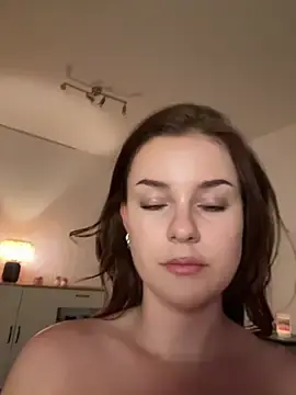 Stripchat Sex Cam of MaribelRiver