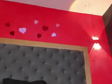 Stripchat Adult Webcam of YayaHilton