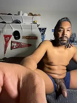 Stripchat Free Porn Cam of bigdinca