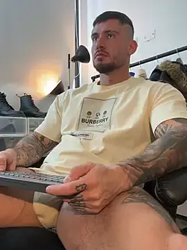 Stripchat Nude Webcam of DimitriSullivan_