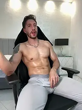 Stripchat Adult Webcam of evans_campbell1
