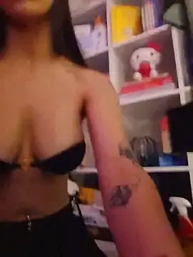 Stripchat Live Sex of LilyOrion