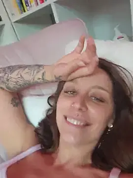 Stripchat Sex Cam of LilyOrion