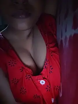 Stripchat Nude Webcam of sexyindi_couple