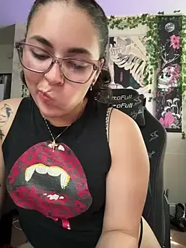 Stripchat Free Live Porn of Mamachulita