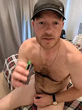 Stripchat Live Sex Cam of Straight_GuyUK