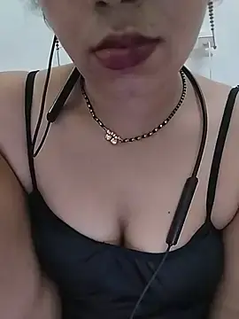 Stripchat Sex Chat of KAJALBHABHI_