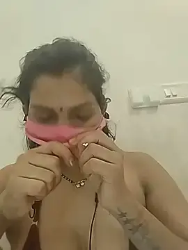 Stripchat Adult Video Chat of KAJALBHABHI_